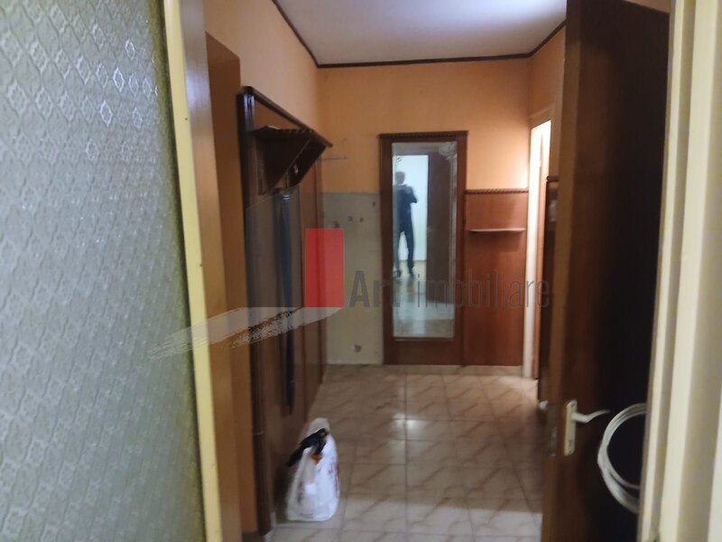 Basarabia, Stadionul National, 2 camere